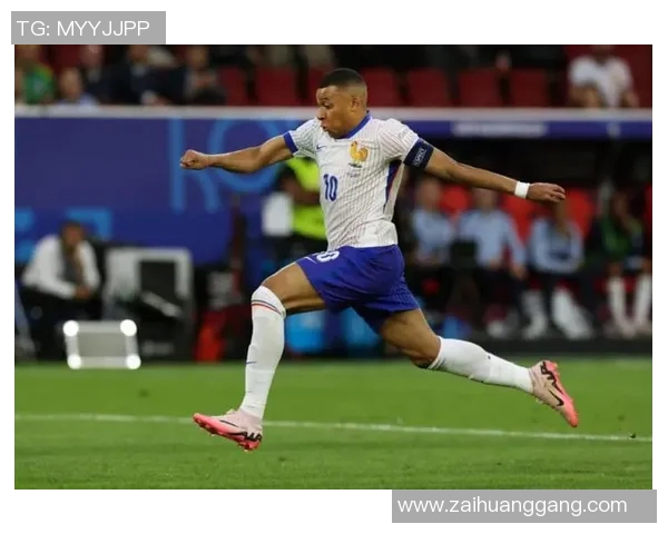 欧洲杯赛场之星闪耀荣膺月度最佳球员实至名归书写荣耀篇章